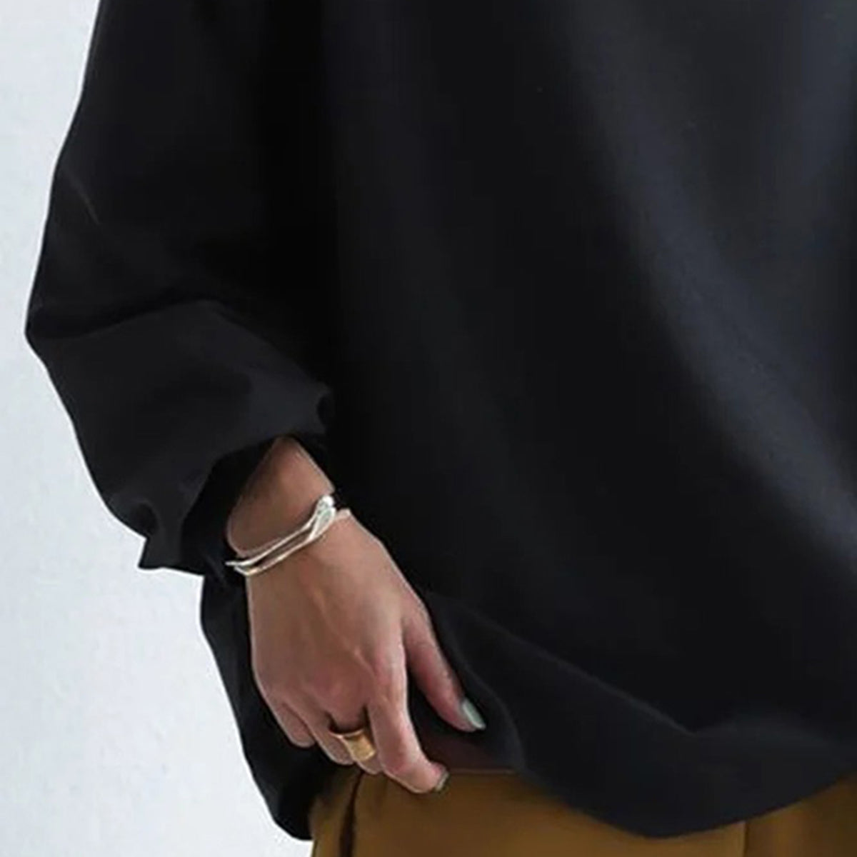 Winnie | Women's Oversized Long Sleeve Blouse - Image 4